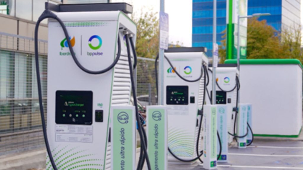 Iberdrola | bp pulse integra la accesibilidad en más del 50% de sus cargadores y continúa eliminando barreras en la electromovilidad